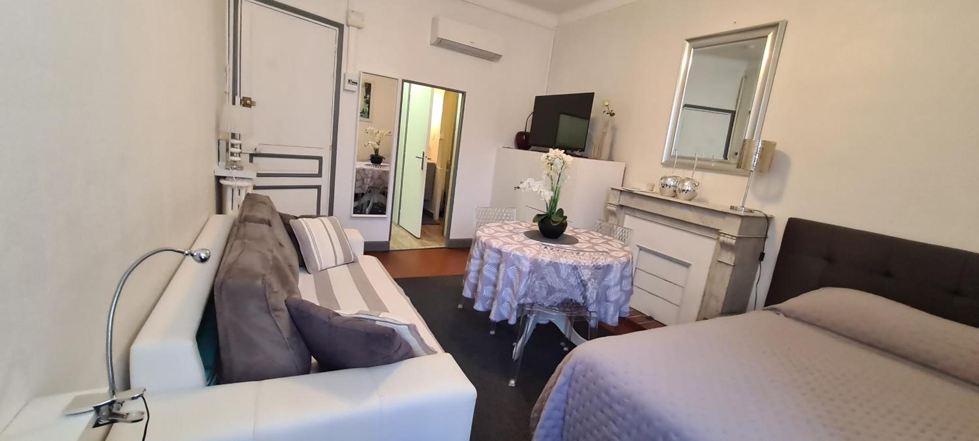 Seayousoon Inn Cannes - Studios ภายนอก รูปภาพ